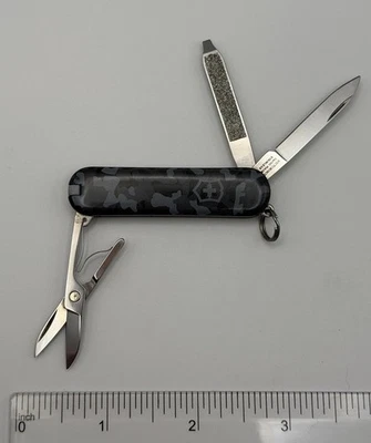 Cuchillos Victorinox Swiss Army 58 mm SD Classic Rambler Alox Edición Limitada/Run Pkt Foto 1 de 3