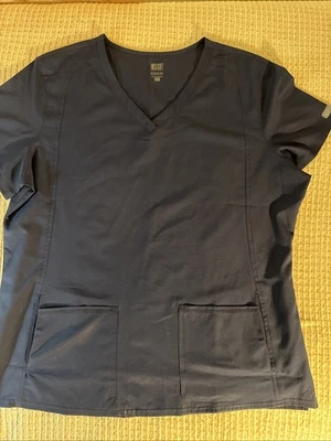 Women's 2XL Medical Scrubs Top, With Two Pockets. Dark Blue, Light Material. - Image 1 of 4