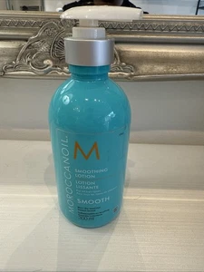 Moroccanoil Smoothing Lotion For Hair Frizz Control Large 300ml Pump Bottle New - Picture 1 of 3