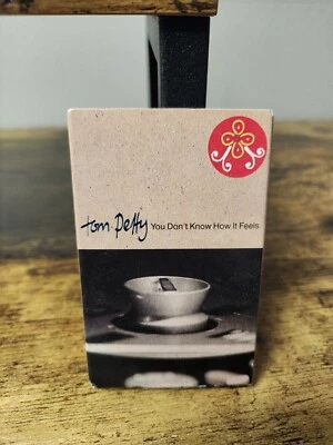 Tom Petty- Cassette Single- You Don't Know How It Feels/Girl On LSD Foto 1 de 3