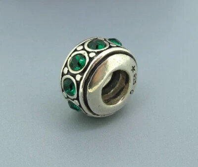 Амулет-разделитель из чистого серебра с зеленым кварцевым камнем Chamilia - Изображение 1 из 3