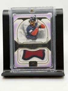 2024 Topps Definitive Collection Rafael Devers #DJCRD Jumbo Patch 2/5 - Bild 1 von 2