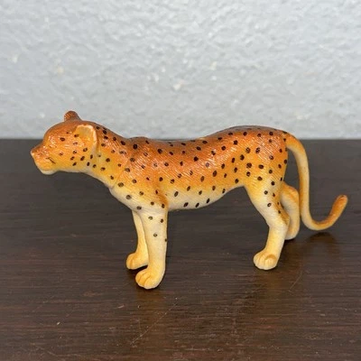 S.H. Guepardo Gato Figura Plástico Pastel Topper Animal 6" Foto 1 de 4