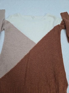 Maurices White Pink & Burnt Orange Geo Color Block Knit Sweater XS Women’s - Picture 1 of 6