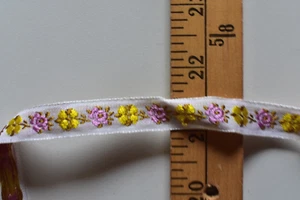 JACQUARD PINK YELLOW FLORAL DESIGN BRAID TRIM 3 YARDS X 1/2 INCHES WIDE - Picture 1 of 2