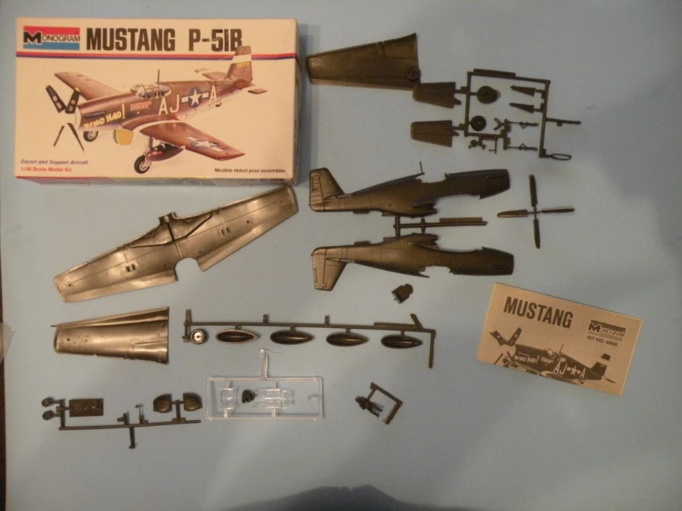 MONOGRAM MUSTANG P-51B OTTIMO/EXCELLENT SPRUE NON COMPLETO SI ISTRUZIONI - Immagine 1 di 1