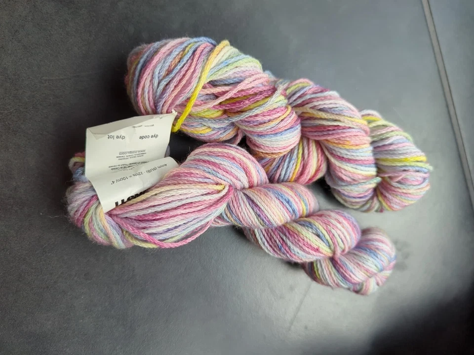 Комплект из 2 шерстяных крепов Koigu Kersti Merino 50 г/114 ярдов каждый DK вес K 130 32 - Изображение 1 из 1