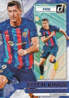 2022-23 Panini Donruss Soccer Robert Lewandowski Pitch Kings Pink #6 Barcelona - Image 1 of 2