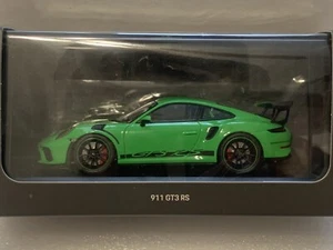 Porsche 911 GT3 RS (991.2) Lizard Green 2018 Limited Edition Minichamps 1:43 - Picture 1 of 6