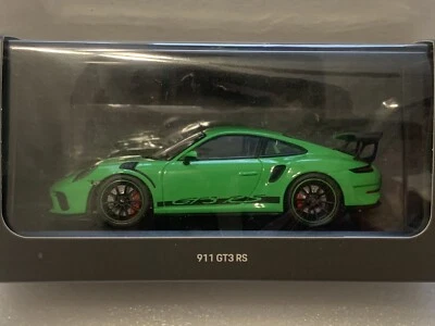 Porsche 911 GT3 RS (991.2) Lizard Green 2018 Minichamps 1:43 - Image 1 of 4