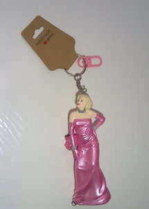 Schlüsselanhänger Marilyn Monroe rosa Kleid 1997 Upcycle handgefertigt Taschenanhänger Rucksackclip - Bild 1 von 4