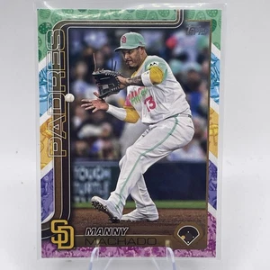 2025 Topps Series 1 Easter Egg Pastel Parallel #215 Manny Machado - Bild 1 von 2