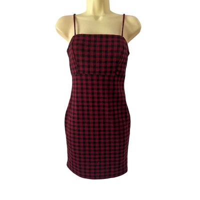 Forever21 红色和黑色格子针织连衣裙迷你青少年小号紧身夏季 — 第 1/4 张图片