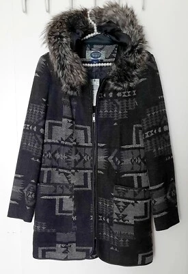 Chaqueta con Capucha Verde Envidia Gris Estampado Azteca/Tribal Cuello Piel Sintética Talla Grande Nueva con Etiquetas Foto 1 de 4