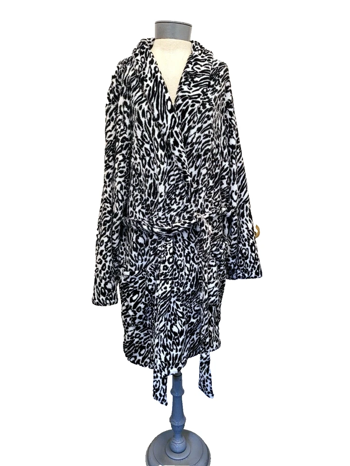 Size 26/28 Cacique Animal Print Belted Wrap Style Fleece Robe - Image 1 of 3