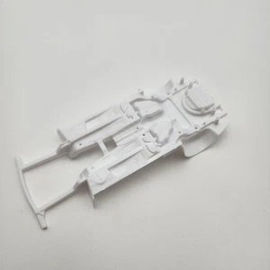 Revell 1/25 2010 Camaro SS 2 n 1 85-4239 Kit de piezas chasis bash marco inferior coche - Imagen 1 de 3