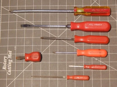 Mac 7Pc Screwdriver Set Phillips Flathead Slotted PJRB6AR P204 PG2A PN2A SF5 Red - Image 1 of 3