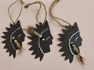 3 adornos navideños tocados de silueta nativa americana hechos a mano de metal - Imagen 1 de 8