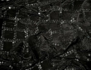 Seda crepé negra con lentejuelas y cuentas, 100 % seda 44" de ancho, por yarda (EB-924) - Imagen 1 de 3