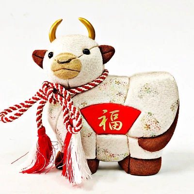 Boneca japonesa Kimekomi zodíaco vaca boi touro artesanato animal ornamento Okimono sorte - Imagem 1 de 4