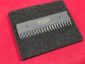 New Hitachi HM514260ZP8 RAM Memory 512KB (256K x 16Bit) DRAM 40 pin zip (zigzag) - Picture 1 of 3