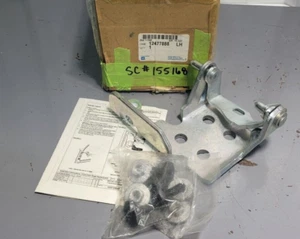Nueva bisagra de puerta del conductor GM #12477888 LH 1999-2007 Silverado Sierra OEM - Imagen 1 de 5