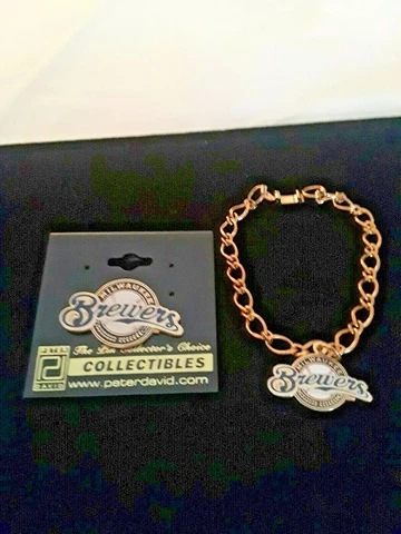 Milwaukee Brewers Logo Pin and Charm Bracelet Cover