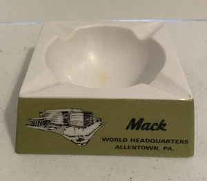 Posacenere vintage Mack Truck World Headquarters Allentown PA  - Foto 1 di 6