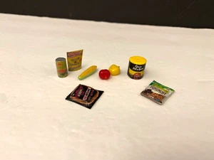 Miniature Dollhouse Grocery Lot - Picture 1 of 4