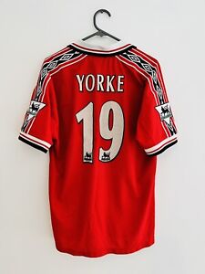 Manchester United 1998/1999 Home Football Shirt, YORKE 19, Medium