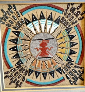 Vintage gerahmtes Navajo Sandgemälde Sonne & Adler mit Yei Figur Indianer Kunst - Bild 1 von 10