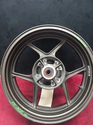 2004 - 2005 Kawasaki ZX10R Rear Rim #204555 - Изображение 1 из 4