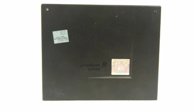 INTEL PENTIUM 3 XEON 700/100/2M S2 2.8V PROCESSOR 10420109-0035 SL49R - Image 1 of 1