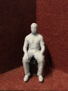 Spur G sitzende Figur - 3D Scan einer realen Person - MD086 (auch GN15) - Bild 1 von 4