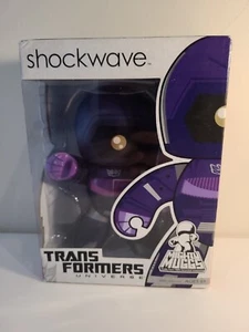 Brand new Transformers Universe Mighty Muggs SHOCKWAVE Vinyl Figure Sealed - Picture 1 of 2