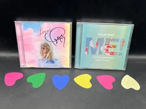 AUTHENTIC Taylor Swift Signed Autograph Lover Booklet + SEALED ME CD Album Cover - Picture 1 of 8