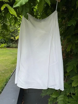 John Lewis 'Capsule Collection' A line Symetrical Ladies White Skirt. Size 14 - Image 1 of 4