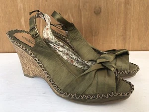 Seychelles Cork Wedge Sandals Singapore Green Fabric Women High Heels Sz 8 NWOB - Picture 1 of 12