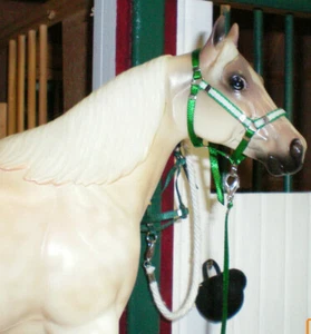 Jaapi GREEN/WHITE striped halter w/lead-fit Breyer trad - Picture 1 of 1