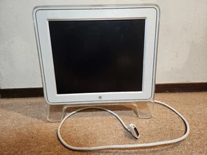 Apple Studio Display - M7649 - LCD - For Power Mac 17" - Vintage - Picture 1 of 10