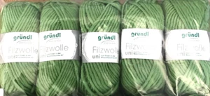 (kg/44€) Filzwolle uni Gründl 5x50g Fb.04 grasgrün strickfilzen Puschen - Bild 1 von 3