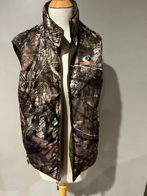 MOSSY OAK CAMO/GREEN  Reversible Vest w/Thinsulate Insulation Size Medium - Image 1 of 4