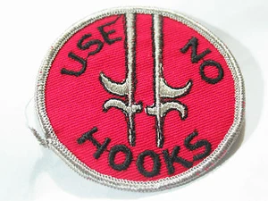Use No Barb Hooks Patch Vintage  (#4809)  - Picture 1 of 3