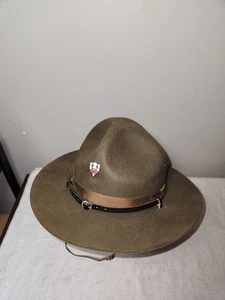 Sombrero de lana autoformado del ejército de Estados Unidos de colección 7 3/8 correa para la barbilla taladro sargento DUI - Imagen 1 de 9