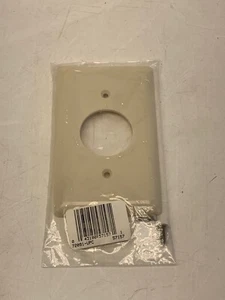 Locking Single Receptacle Straight Blade Wall Plate, 1 Gang, Ivory Thick - Picture 1 of 7
