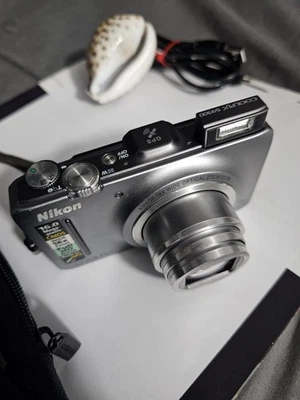 Fotocamera NIKON COOLPIX S9300, 16Mega Pixels CMOS, Zoom 18x WIDE, FULL HD... - Immagine 1 di 4