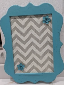 VTG Hobby Lobby Chevron Turquoise Magnetic  Message Board Flower Magnets 14”x18” - Picture 1 of 2