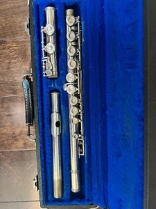 Gemeinhardt M2 flute with hard case. Made in USA - Picture 1 of 6