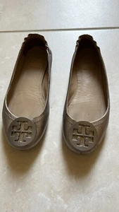 Tory Burch Minnie Reise-Ballerinas Damenschuhe 6 silber metallic Leder Logo - Bild 1 von 6