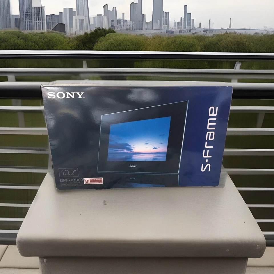 Sony S-Frame DPF-X1000 10.2" Digital Photo Frame Brand New Open Box MSRP $499.99 - Image 1 of 4